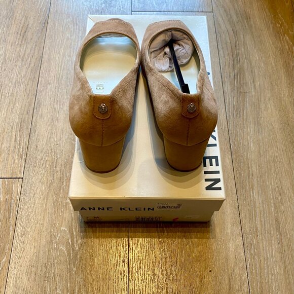 Anne Klein Block Heel Peep-Toe Pump Size 7 Natural - Picture 5 of 10